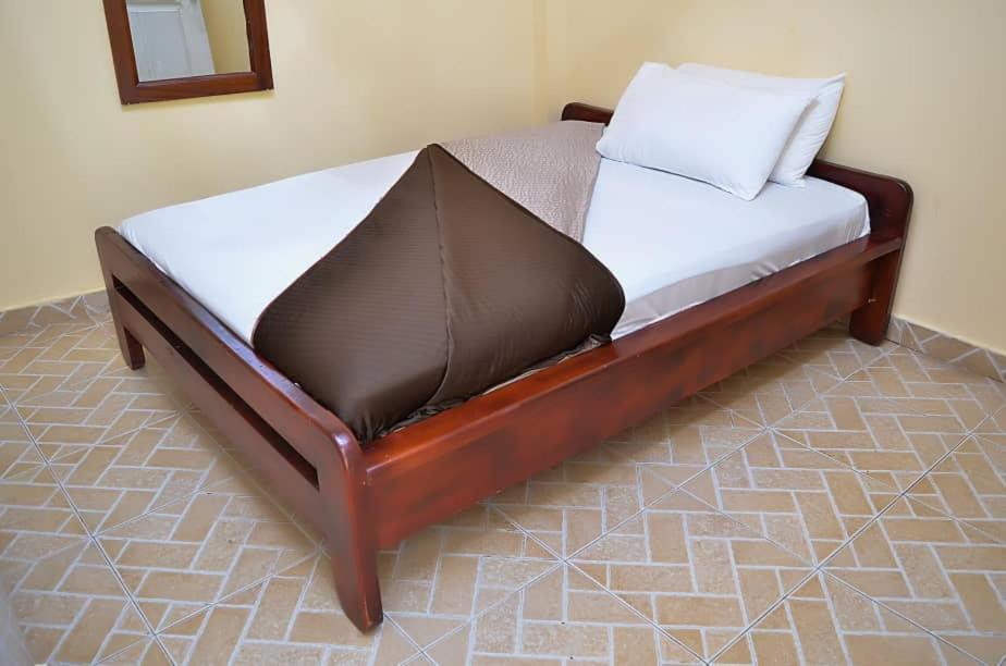 Hotel Loreto Кейп Коуст Екстериор снимка