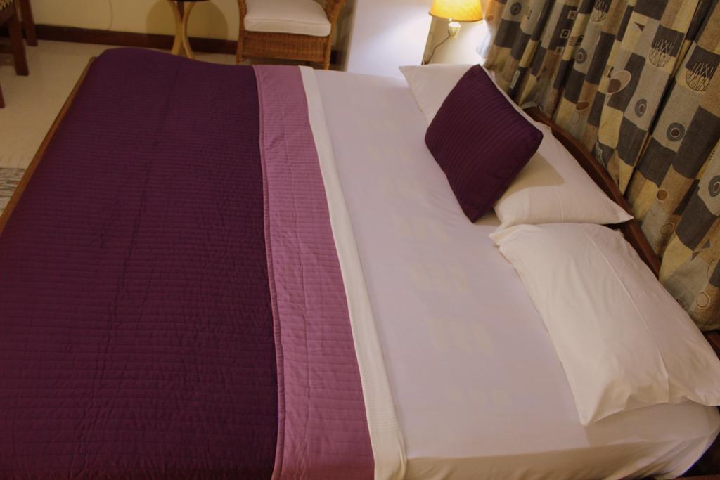 Hotel Loreto Кейп Коуст Екстериор снимка