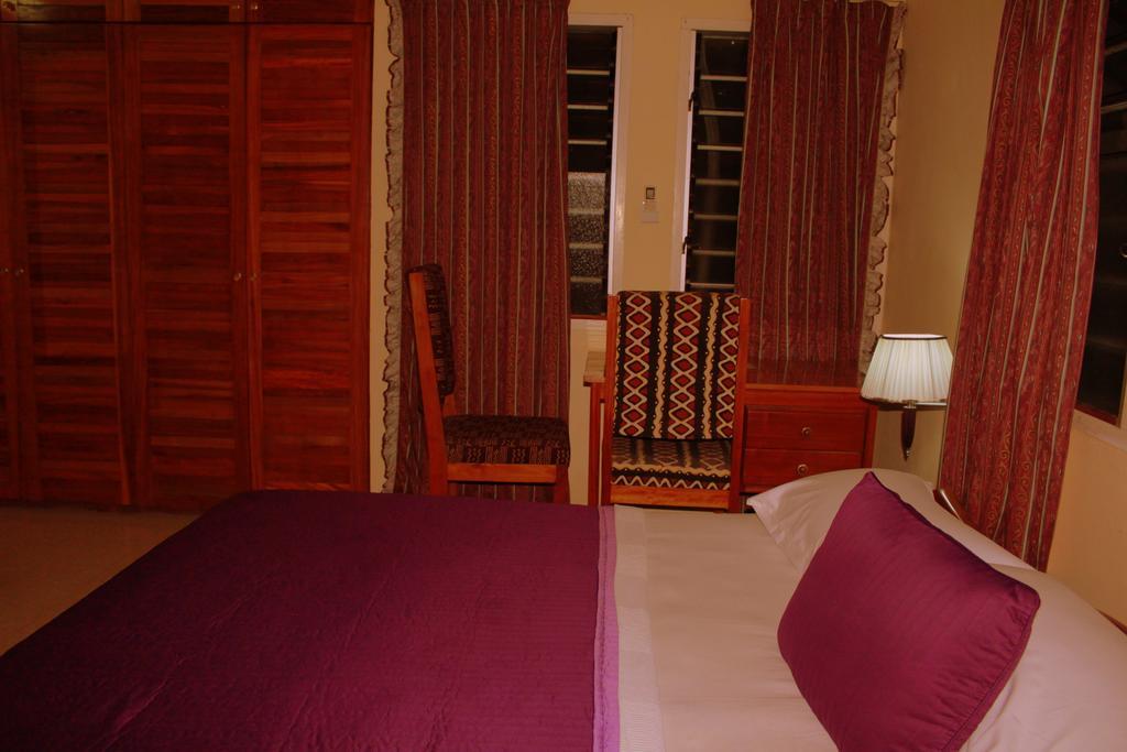 Hotel Loreto Кейп Коуст Екстериор снимка